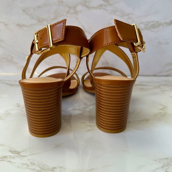 ✨🎉 HP 🎉✨ NWOT! Kelly & Katie Beige Heeled Sandal - Picture 4 of 7